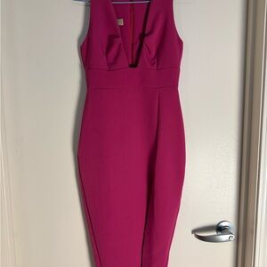 Chic Fuchsia Sleeveless Midi Dress